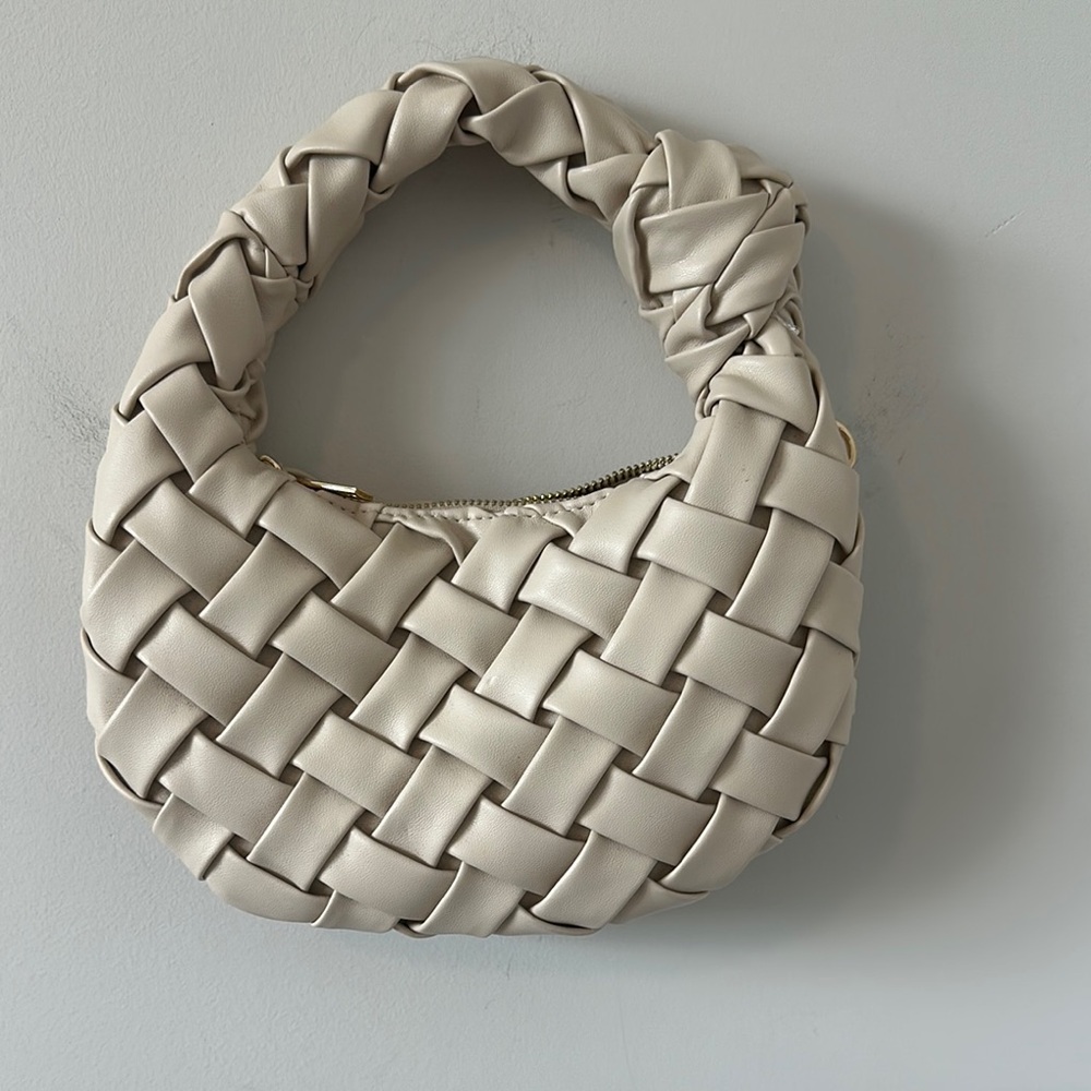 Woven Knot Purse - Picture 2 of 3